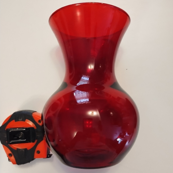 ROYAL RUBY Vintage RED GLASS VASE 7" Tall - Picture 2 of 9